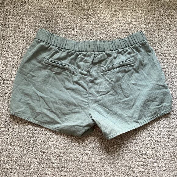 Old Navy green cotton shorts size medium - Picture 3 of 3